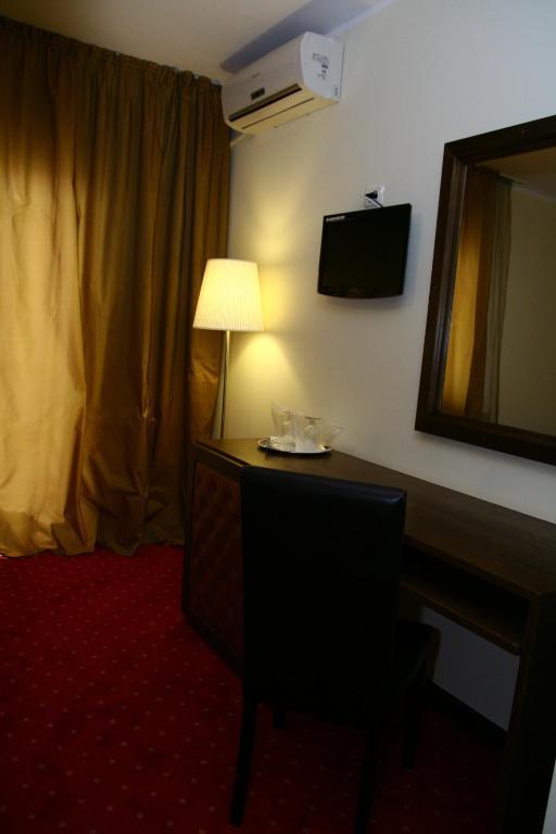 Hotel City Тулча Стая снимка