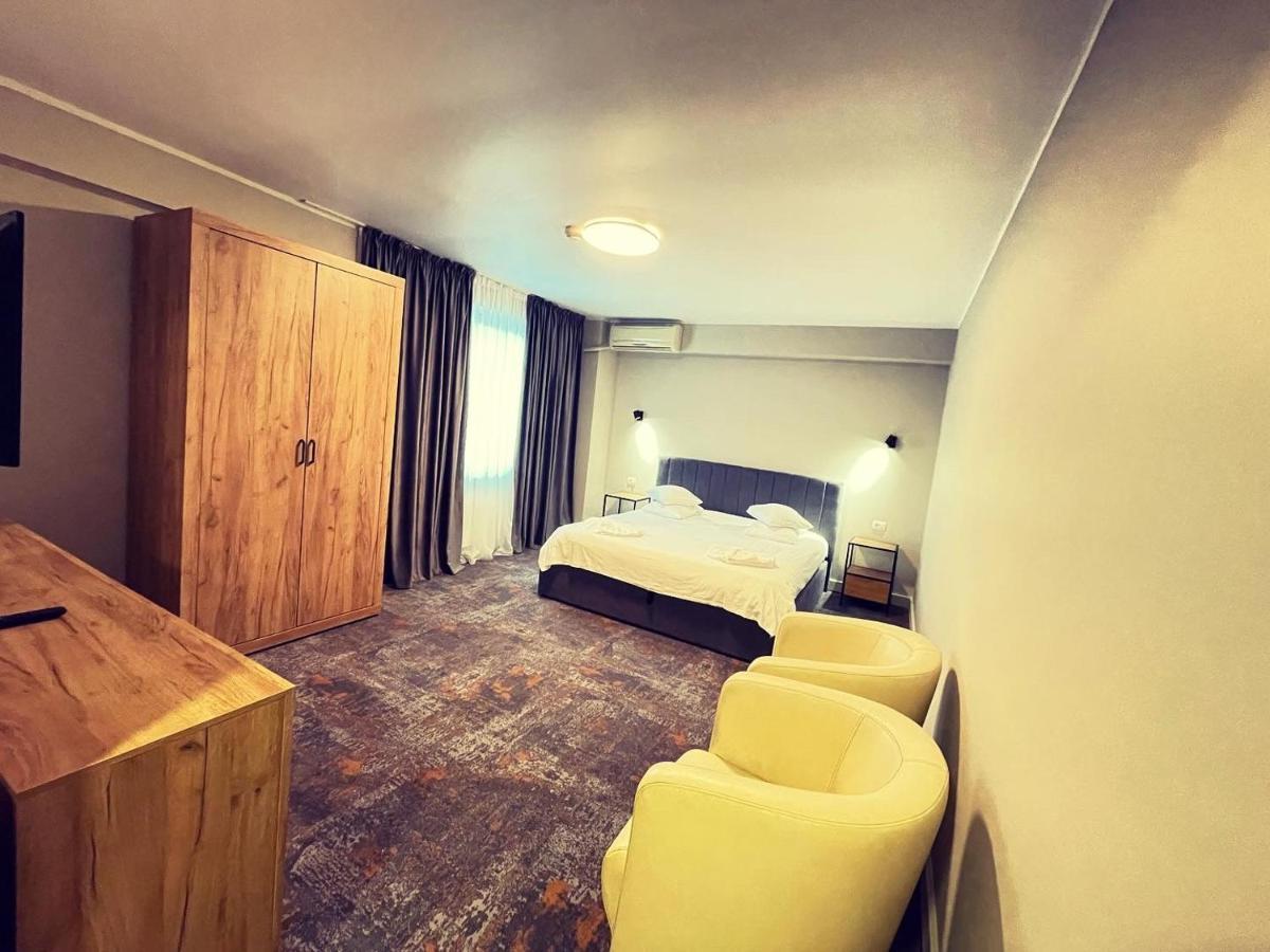 Hotel City Тулча Екстериор снимка