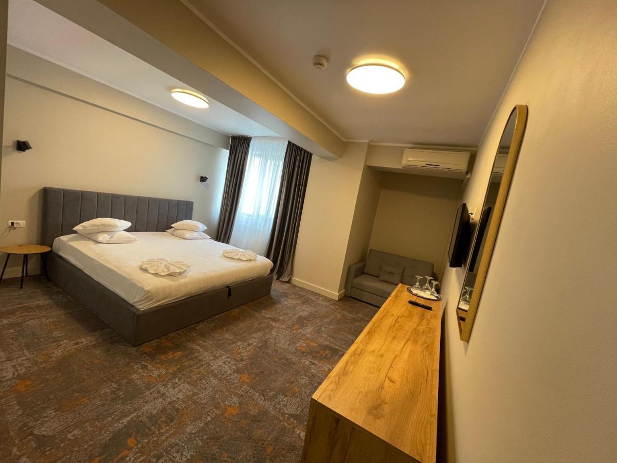Hotel City Тулча Екстериор снимка
