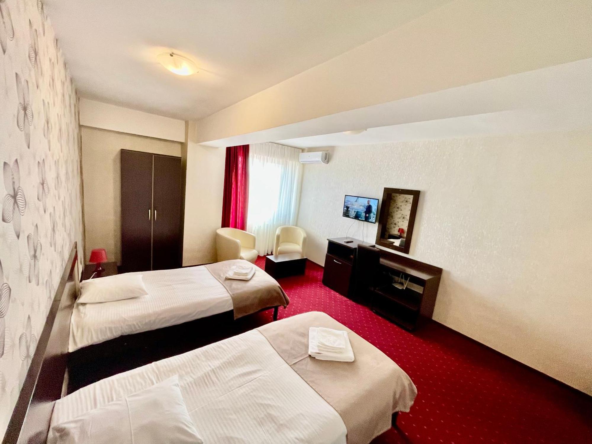 Hotel City Тулча Екстериор снимка