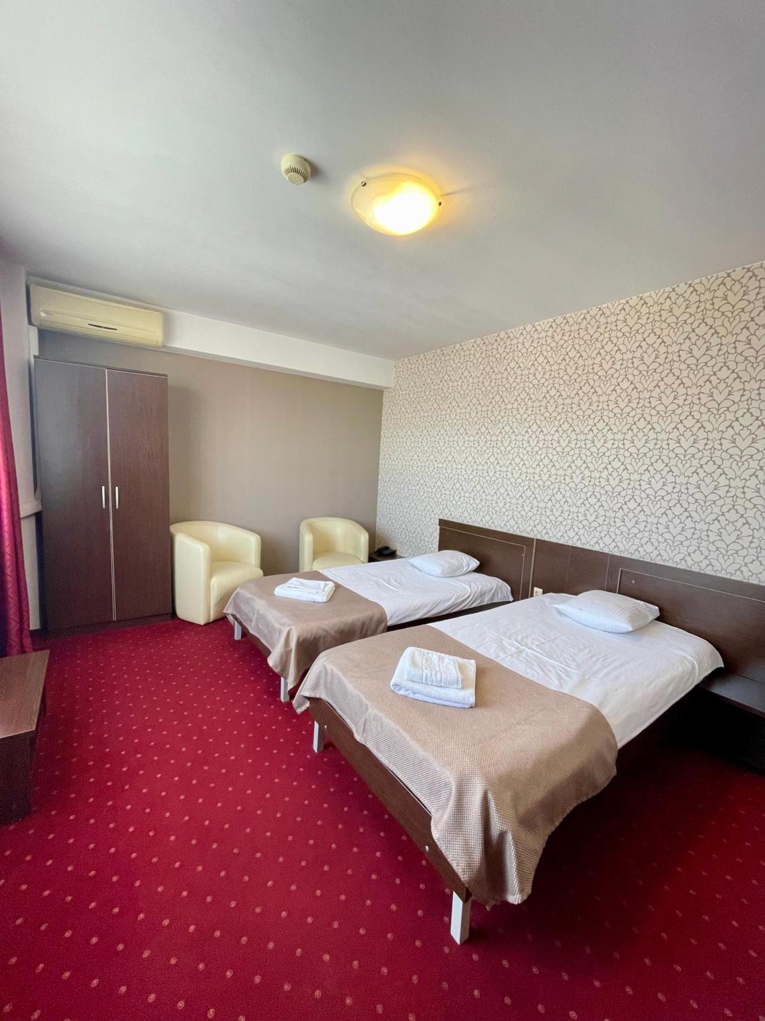 Hotel City Тулча Екстериор снимка